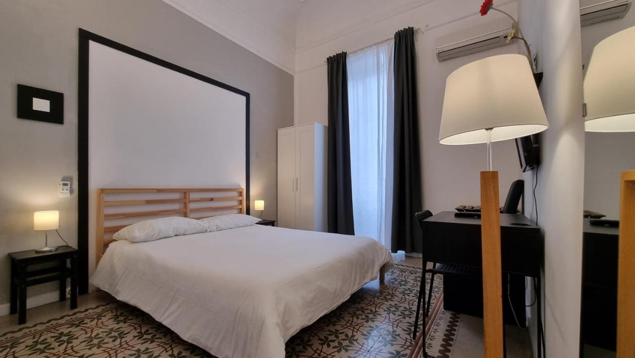 Hotel Politeamari à Palerme Extérieur photo