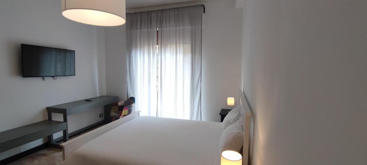 Hotel Politeamari à Palerme Extérieur photo